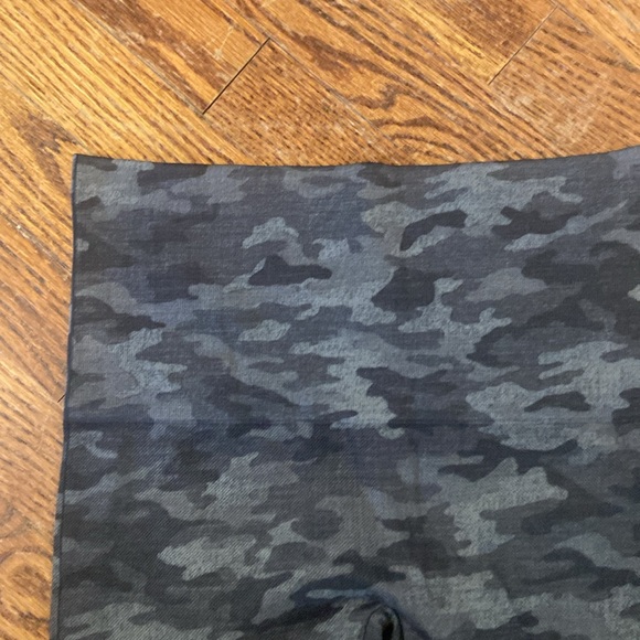Spanx leggings grey camo - Picture 2 of 3